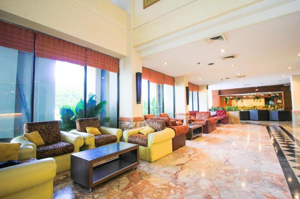 Mutiara Merdeka Hotel 4*