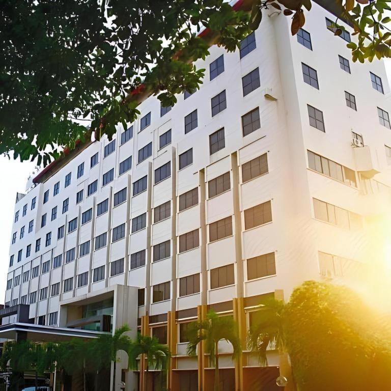 Hotel Mutiara Merdeka 4*