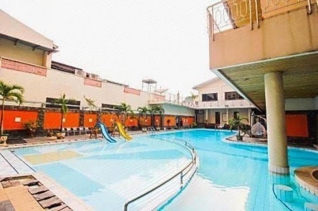 Mutiara Merdeka Hotel 4*